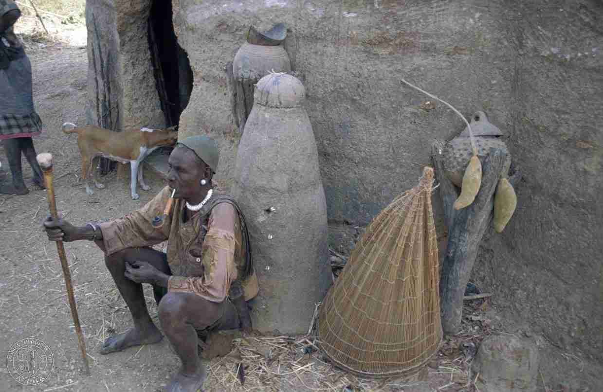 C:\Users\invitado1\Pictures\AFRICA Batammaribe Somba\tamberma 8.jpg