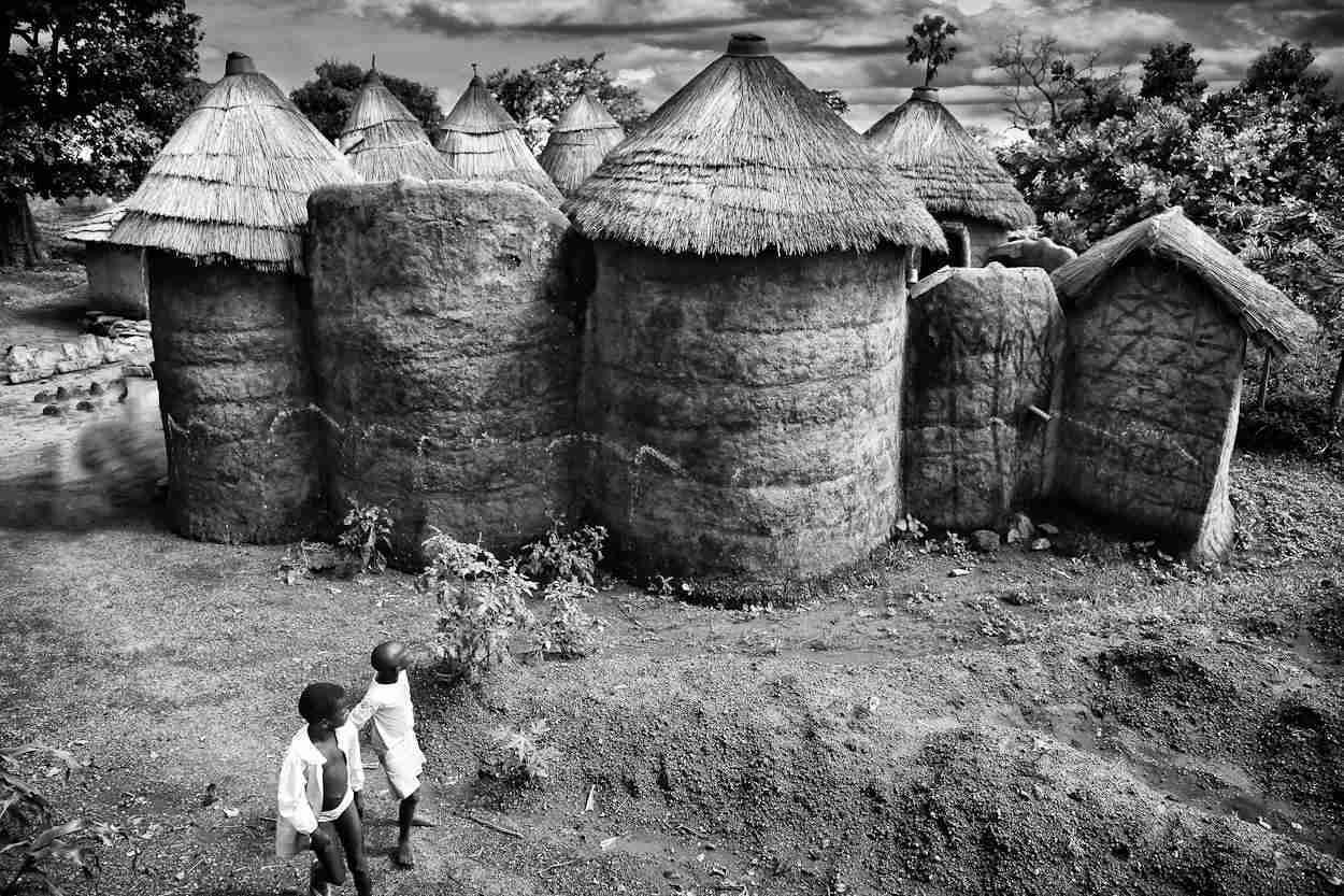 C:\Users\invitado1\Pictures\AFRICA Betammaribe Somba\20 Tamberma Somba o Tamman Benin Togo Mario Gerth.jpg