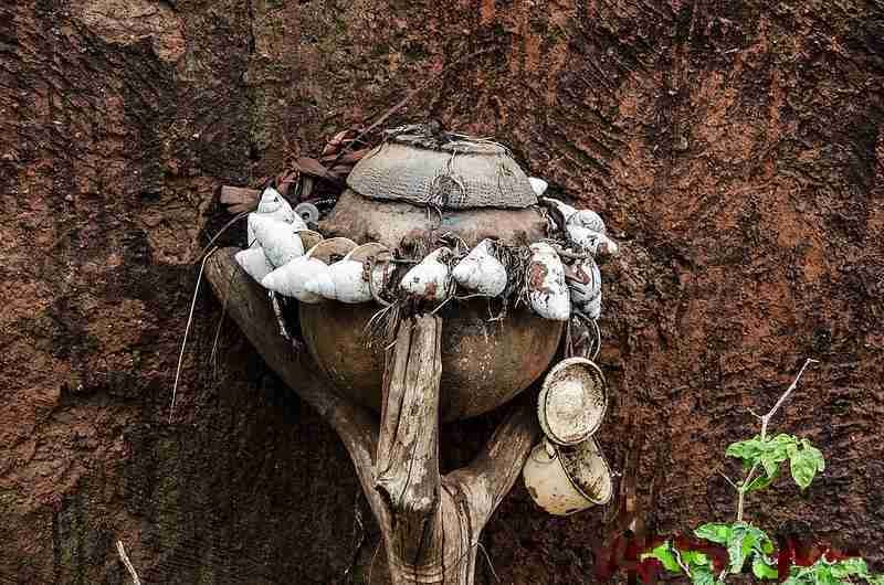 C:\Users\invitado1\Pictures\AFRICA Betammaribe Somba\7  tata somba casa esc.jpg