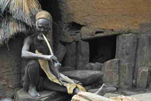 C:\Users\invitado1\Pictures\AFRICA Betammaribe Somba\32 taneka benin.jpg