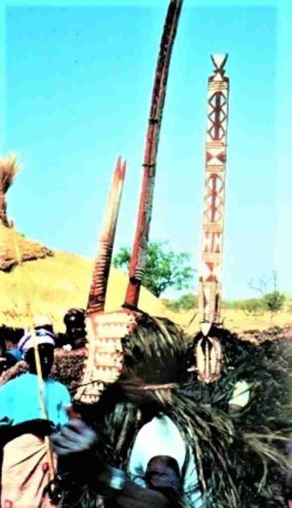 Máscaras tipo Burkina