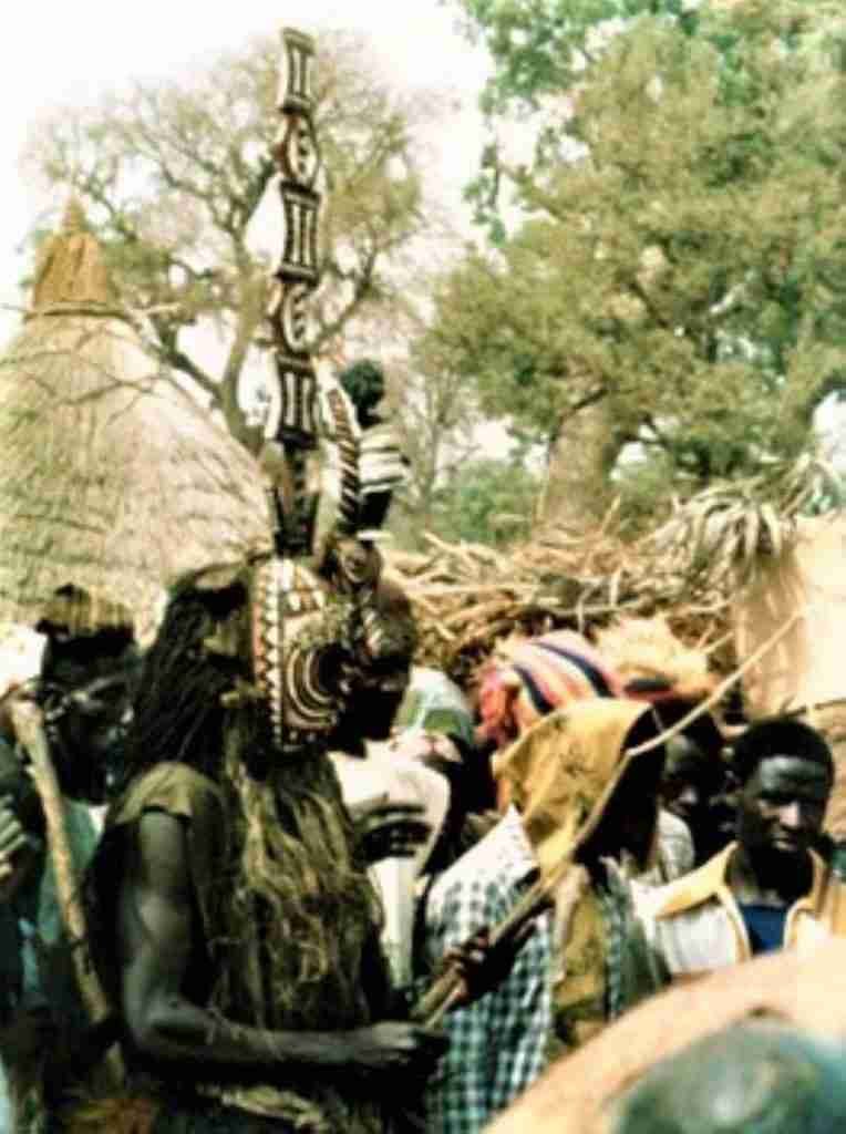 Máscaras tipo Burkina
