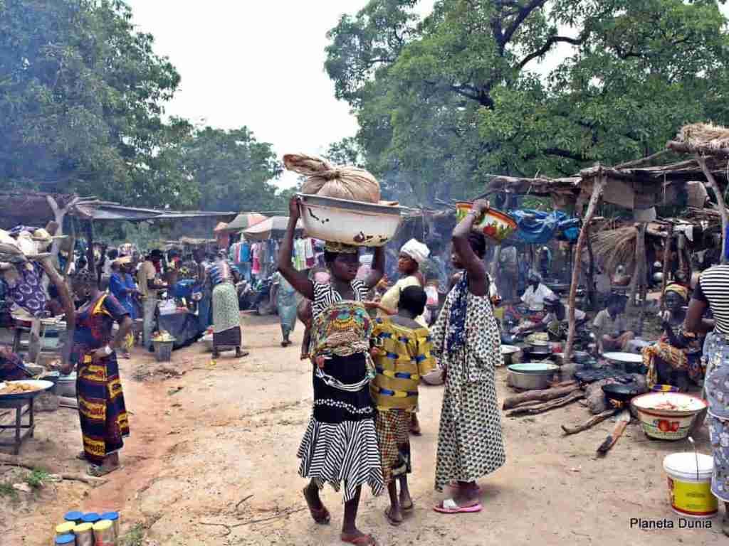 . Mercado de Loropeni. Foto Planeta Dunia