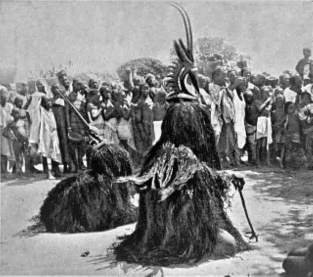                                                                         Tchi Wara danzantes. Fototeca de ohio.edu RAAI archivos.