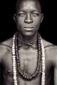 C:\Users\invitado1\Pictures\AFRICA Betammaribe Somba\6 Tamberma sr.Nnamdi Benin mario gerth.jpg