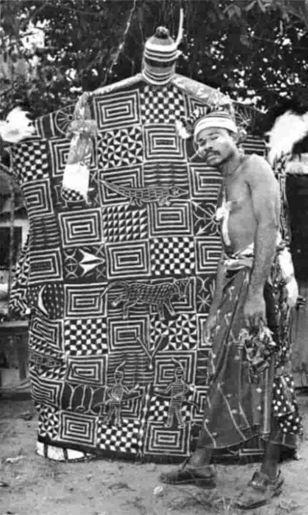 Enmascarado Igbo Ekpe
