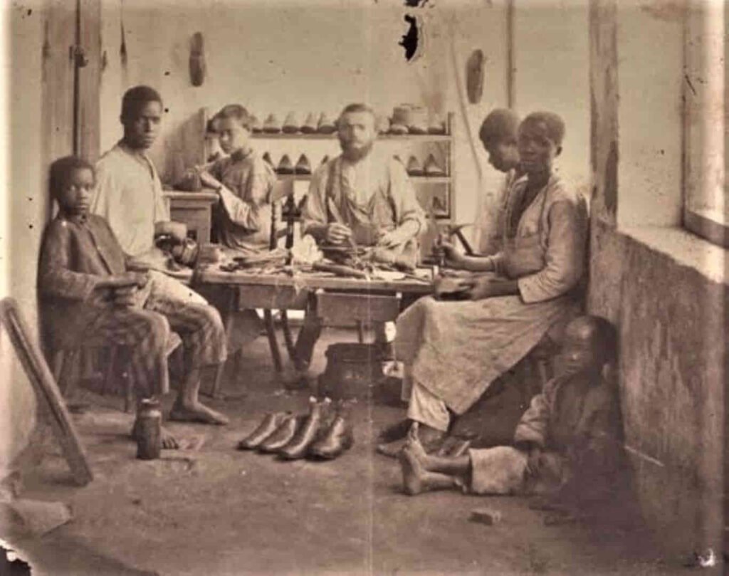 Escuela taller de zapatería