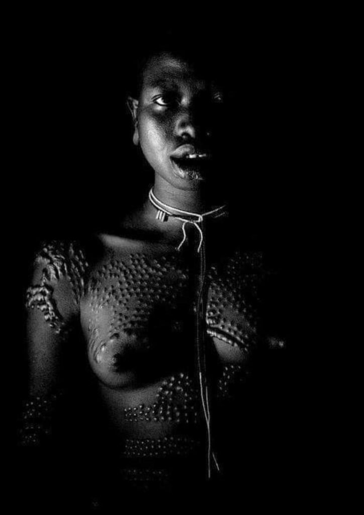 Escarificaciones en los Pende