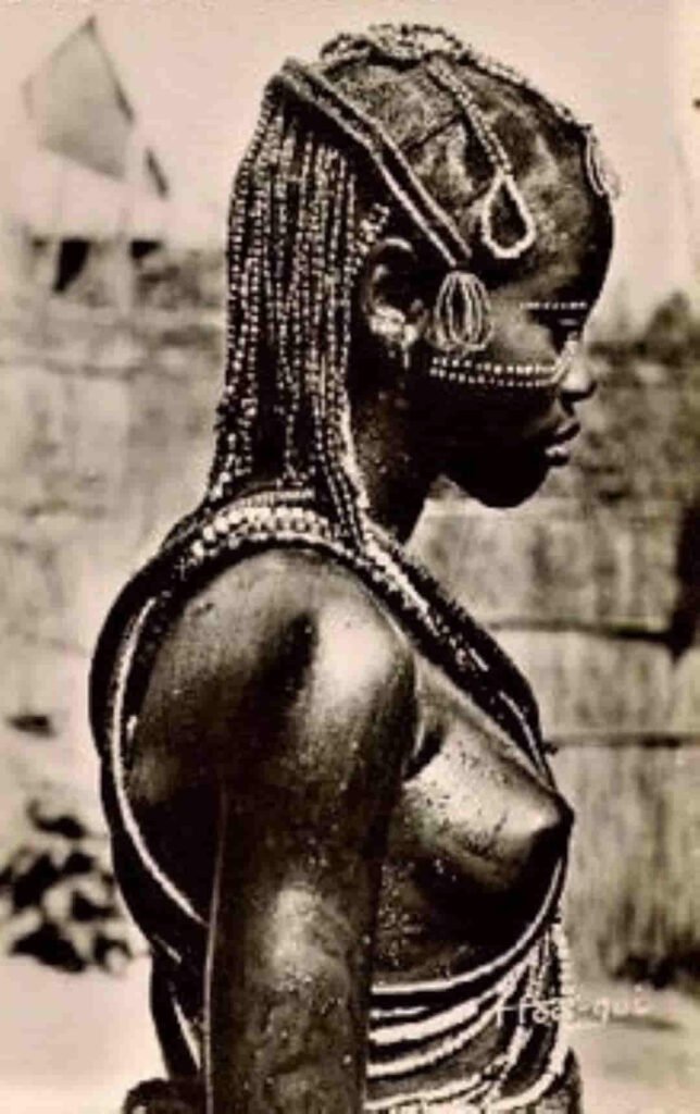 Escarificaciones en los Pende